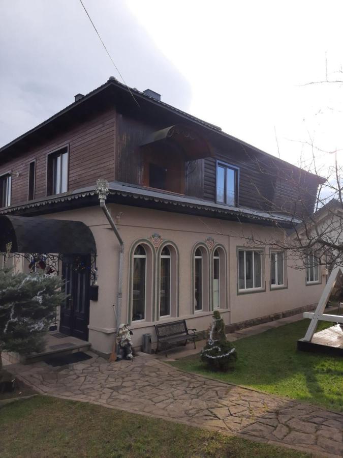 Садиба У Крайлюків Yaremche Luaran gambar