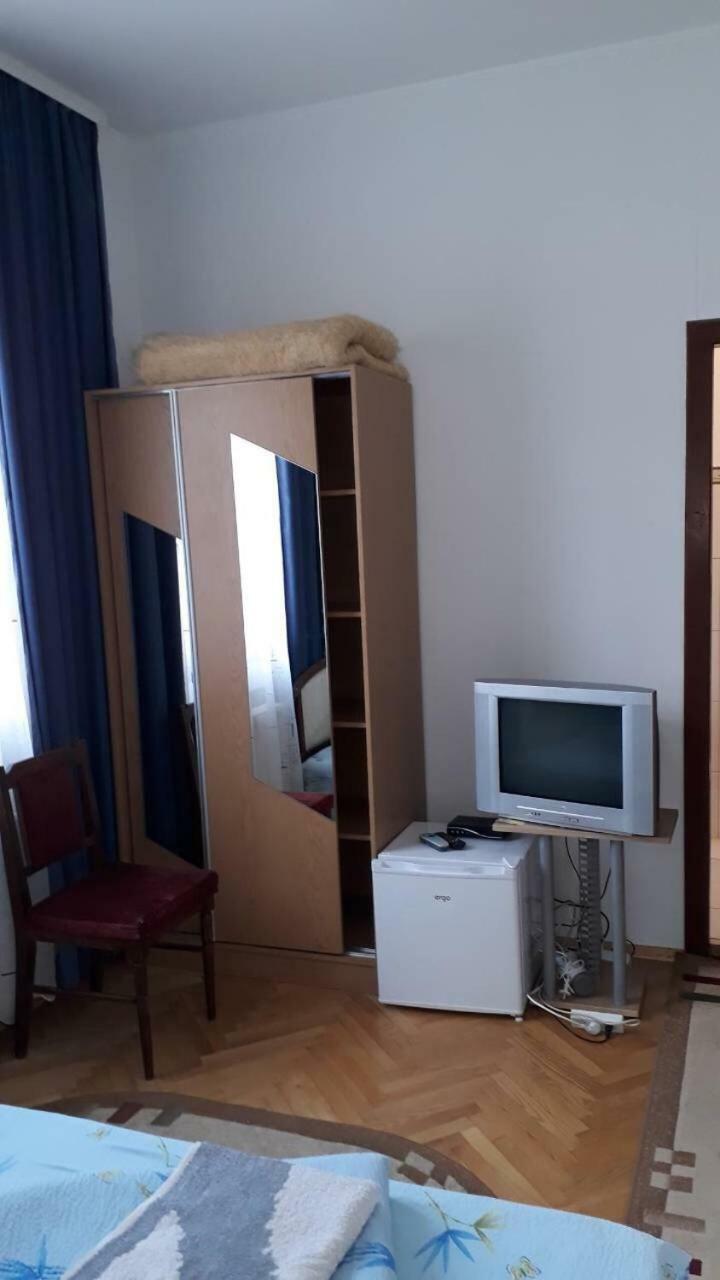 Садиба У Крайлюків Yaremche Luaran gambar